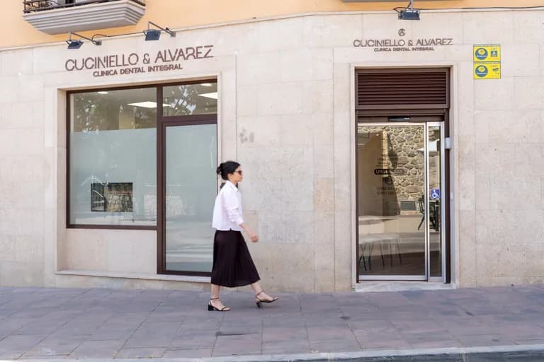 Clínica dental Cuciniello & Álvarez en Torrelodones, después de la reforma — imagen 13